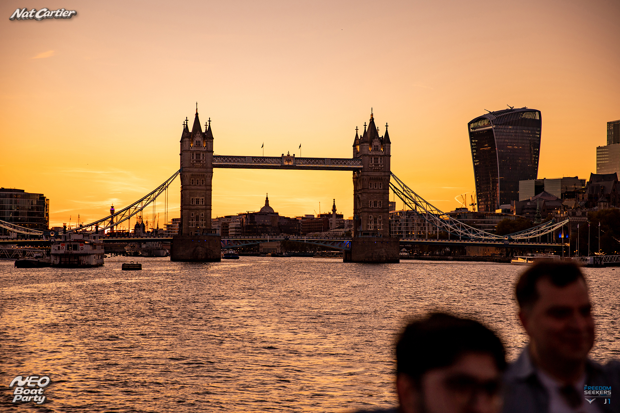 The Neo Boat Party - London creative industries boat party on the River Thames